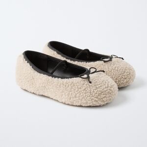 Zara Kids Fleece Ballet Flats Size 24